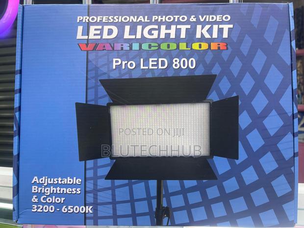 Pro Led 800 Studio Light Kit With Tripod Dual Batteries - thumbnail 3