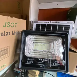 Waterproof Rating High Lumen 200w Solar Floodlight Long Battery Life