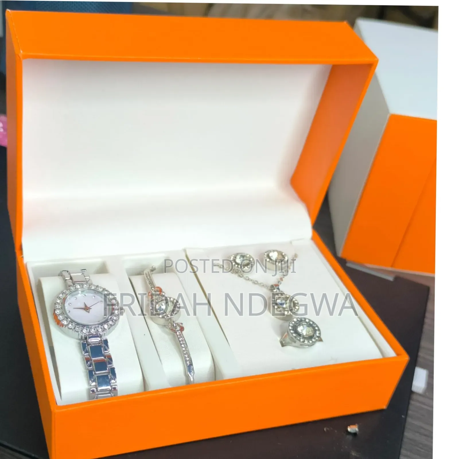 *Elegant 5 in 1 Ladies Gift Set*