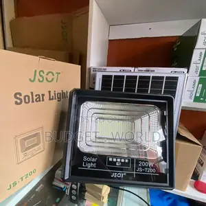 Water and Dust Ingress Energy-Efficient Lighting 200w Solar Floodlight