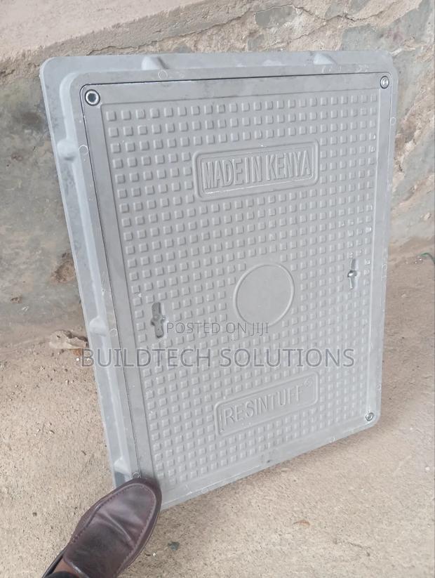 450× 600 Mm Locable Reinforced Polymer Manhole Cover