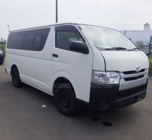 Toyota HiAce 2018