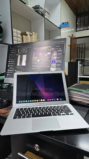 Laptop Apple MacBook Air 2017 8GB Intel Core I5 SSD 256GB