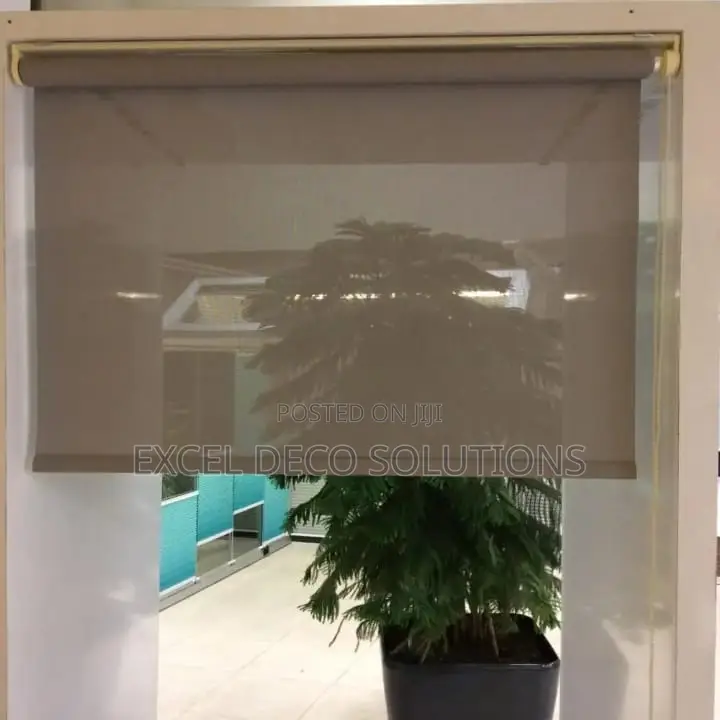 Sunscreenroller Blindsor Office Spaces – Enhance Comfort Productivit