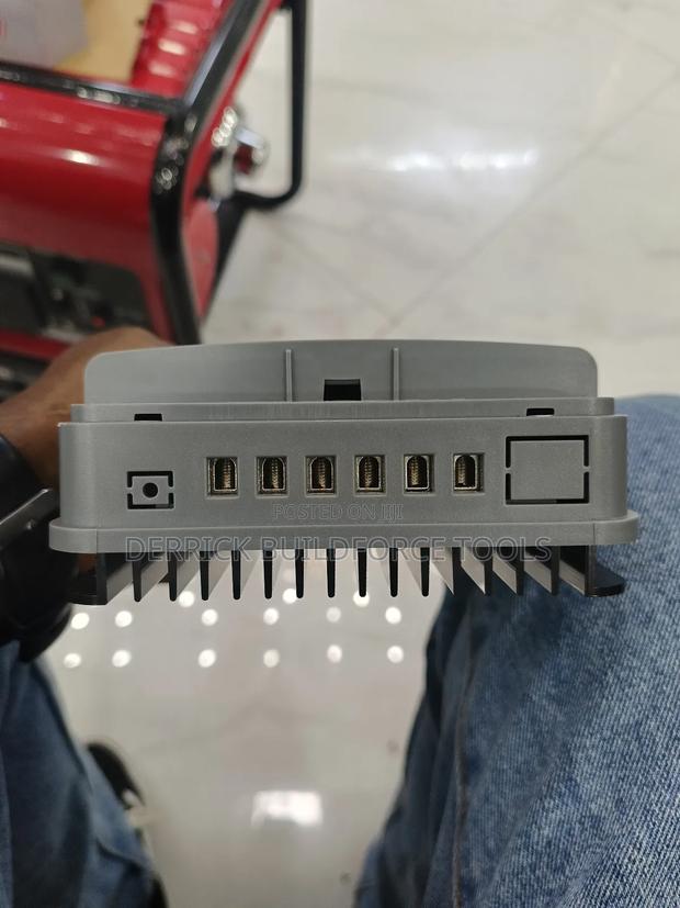 Phoenix MPPT 30a 12v/24v Solar Charge Controller - thumbnail 4