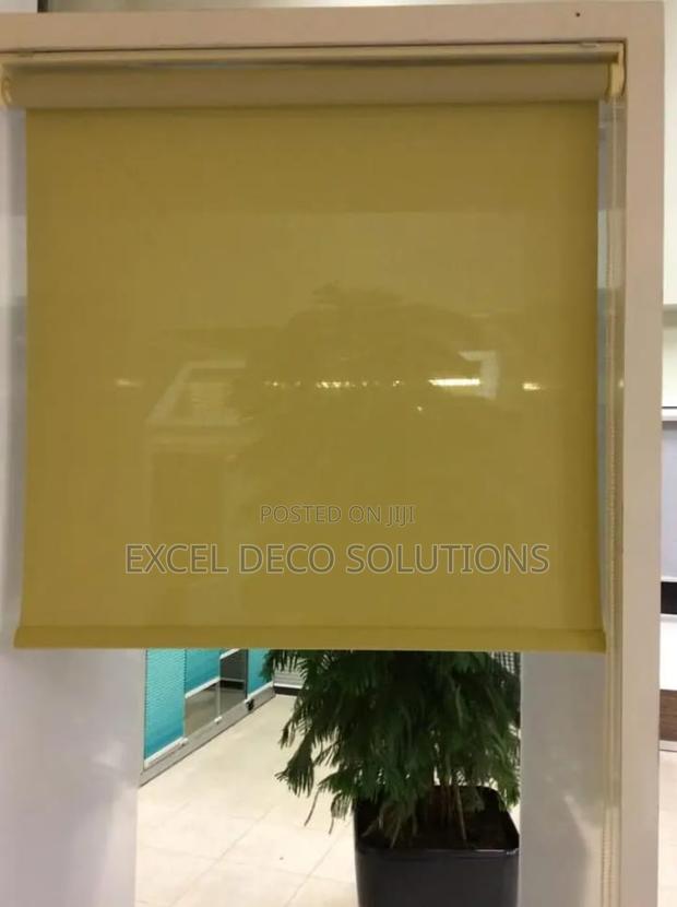 Customizable Sunscreen Roller Blinds – Perfect Fit for Your Windows - main view