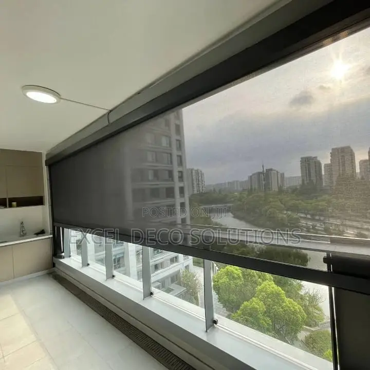 Easy-to-Install Sunscreen Roller Blinds – Instant Transformation