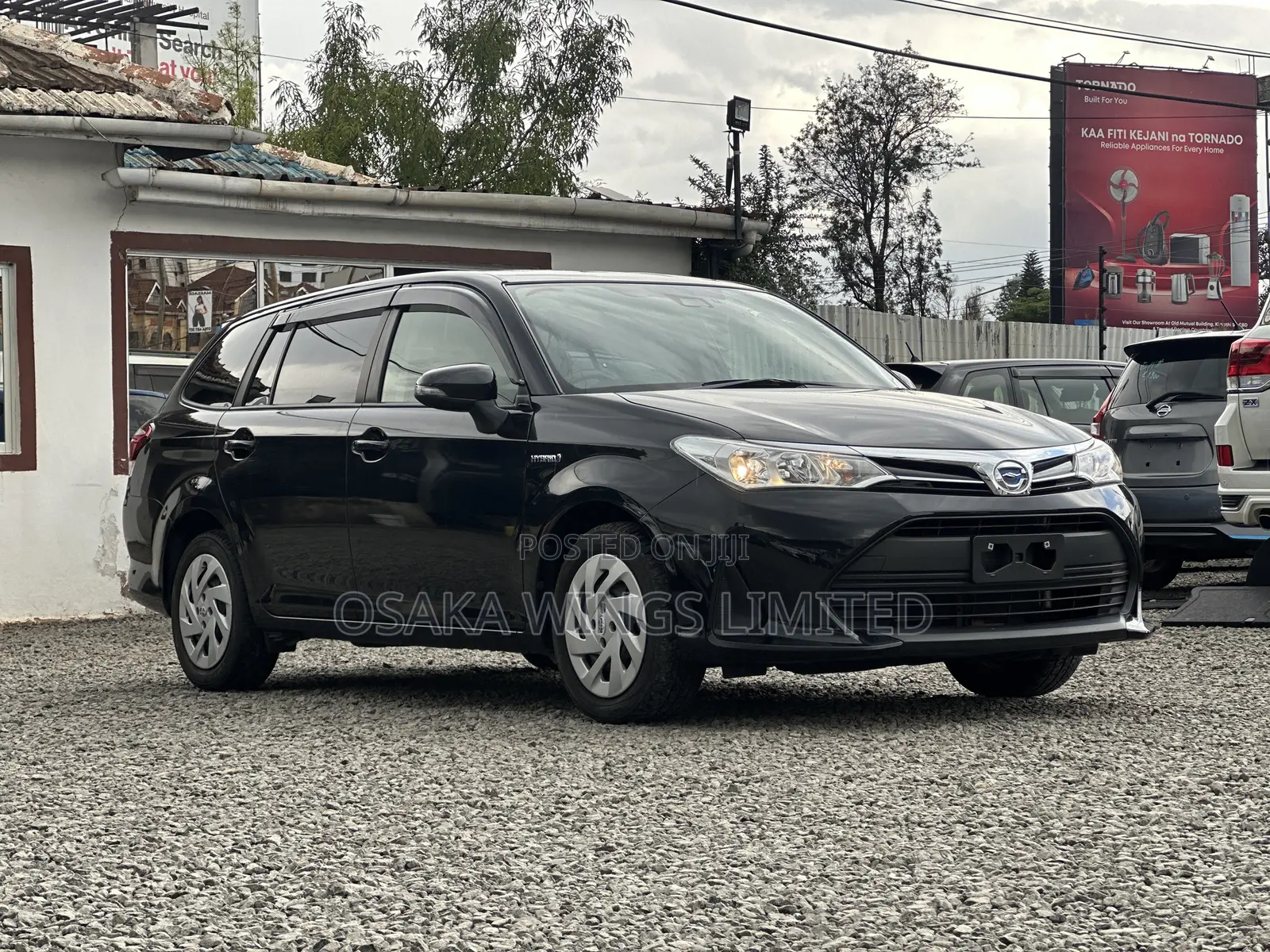 Toyota Corolla Fielder 1.5 Hybrid FWD 2018 Black
