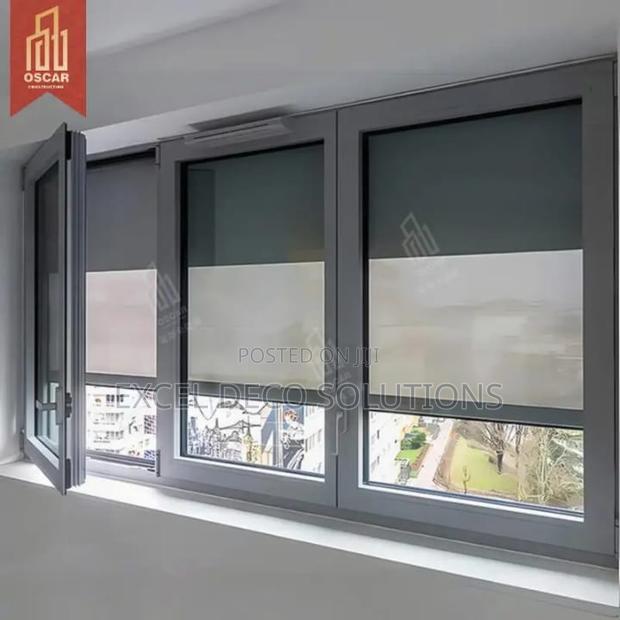 Waterproof Fade-Resistant Sunscreen Roller Blinds – Built to Last - main view