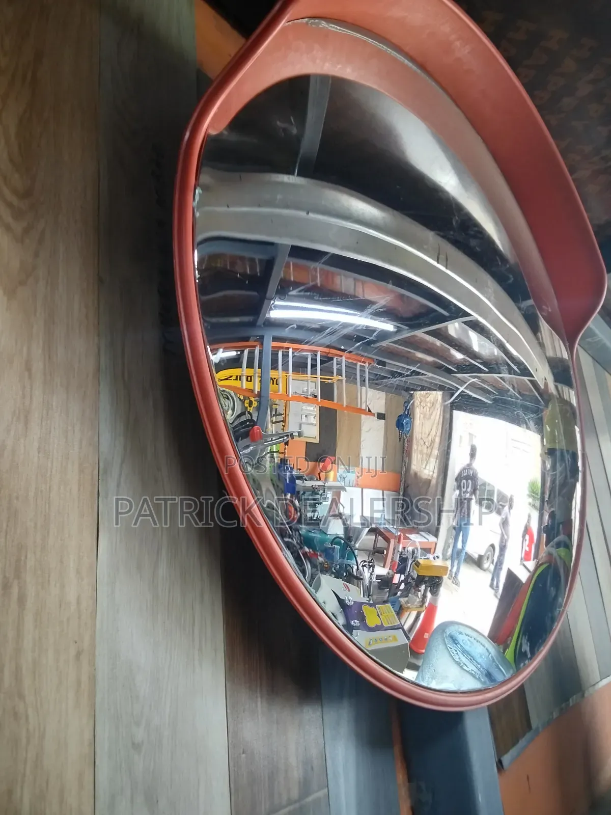 Convex Mirror