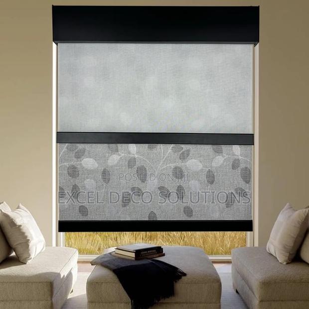 Stylish Blackout Sunscreen Roller Blinds – Perfect for Bedrooms