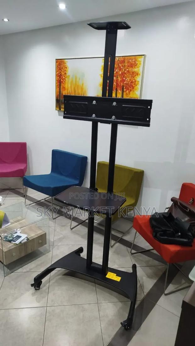 Brand New Moveable Tv Stand With Wheels Best for [32′′ – 75′′ Tvii