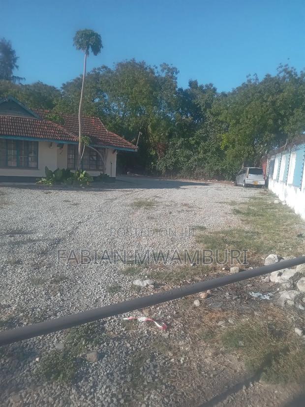 Showroom to Let - thumbnail 4