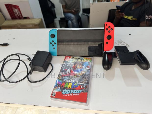 Nitendo Switch Oled Super Clean - thumbnail 2