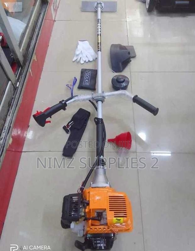 Gasoline Brush Cutter 2-Stroke - main view