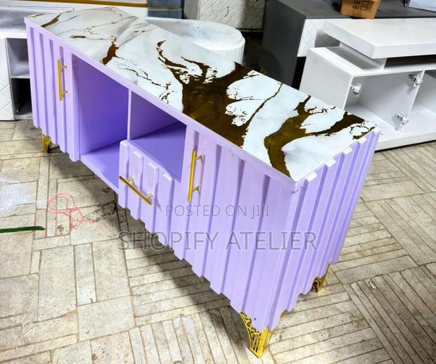 4.5fts Executive Tv Stand With Marble Lining