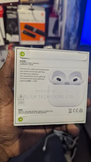 Apple Airpods (3rd Generation) Wireless Ear Buds