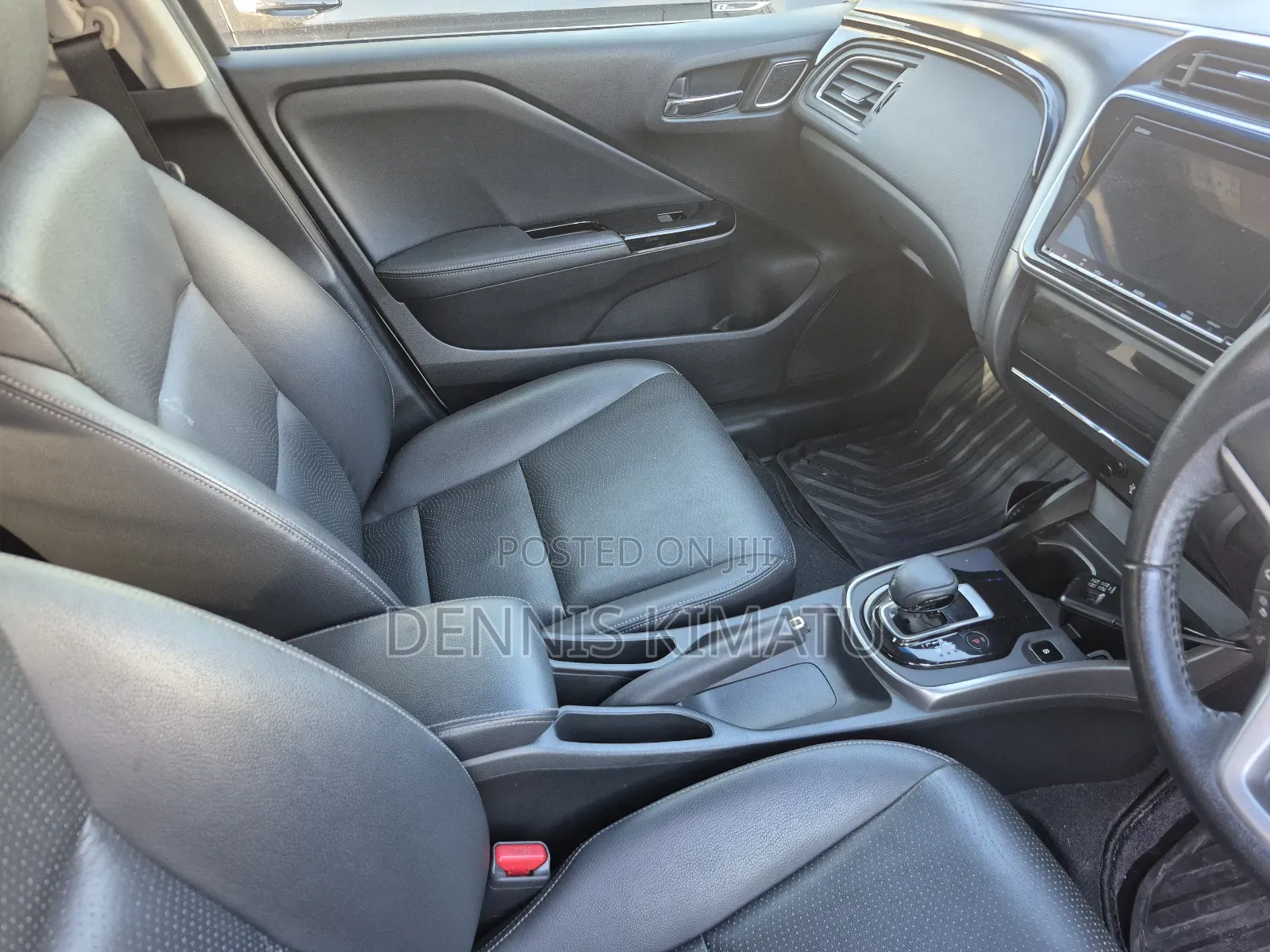 Honda Grace 2018 White