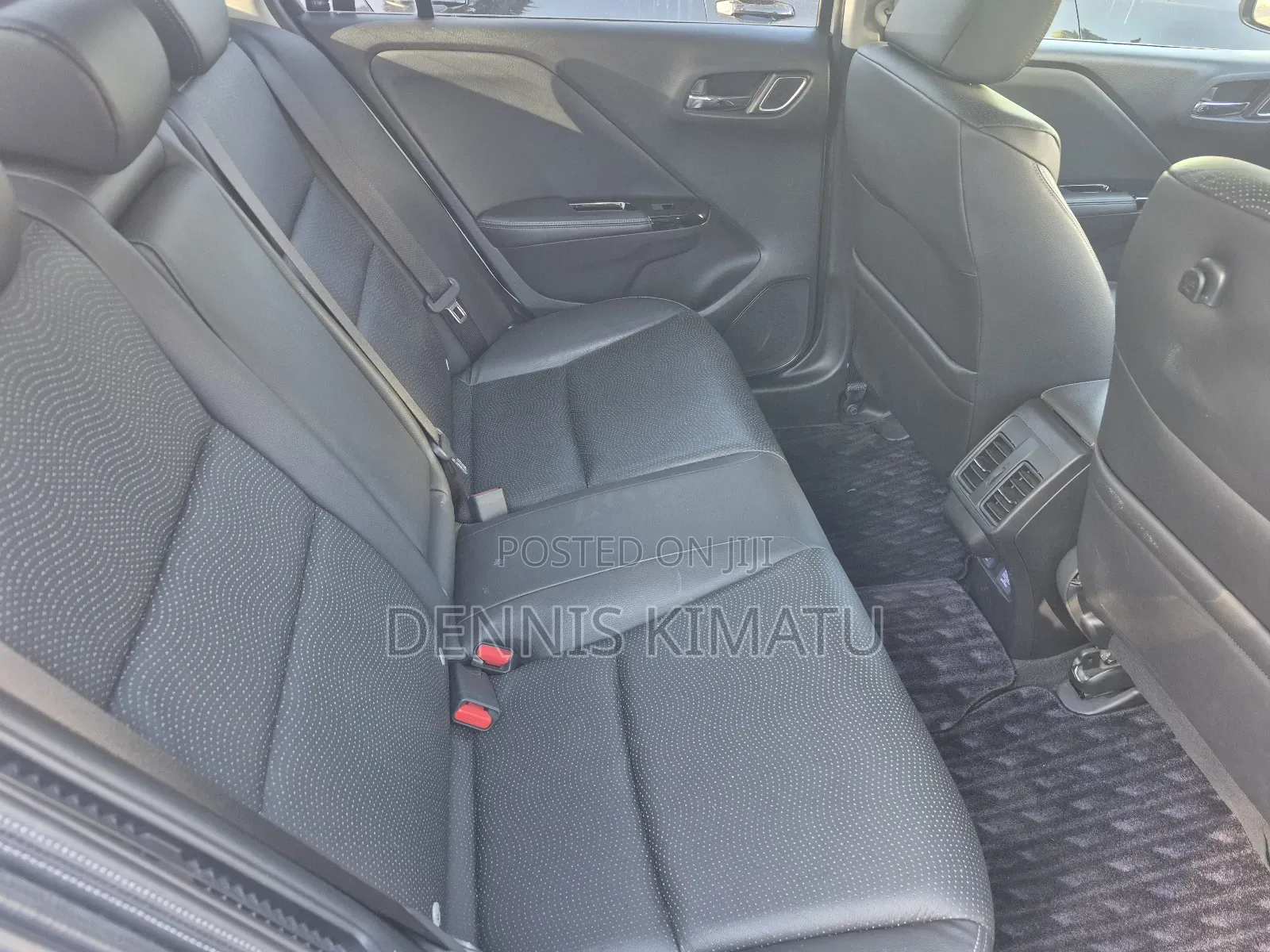 Honda Grace 2018 White