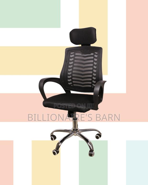 Space-Saving Castors Mesh Chair | Comfort Meets Style - thumbnail 2