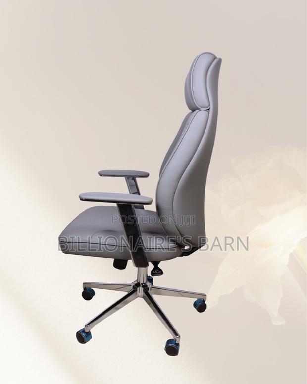 Swivel Grey Scratch-Resistant Finish Minimal | Delivery Available
