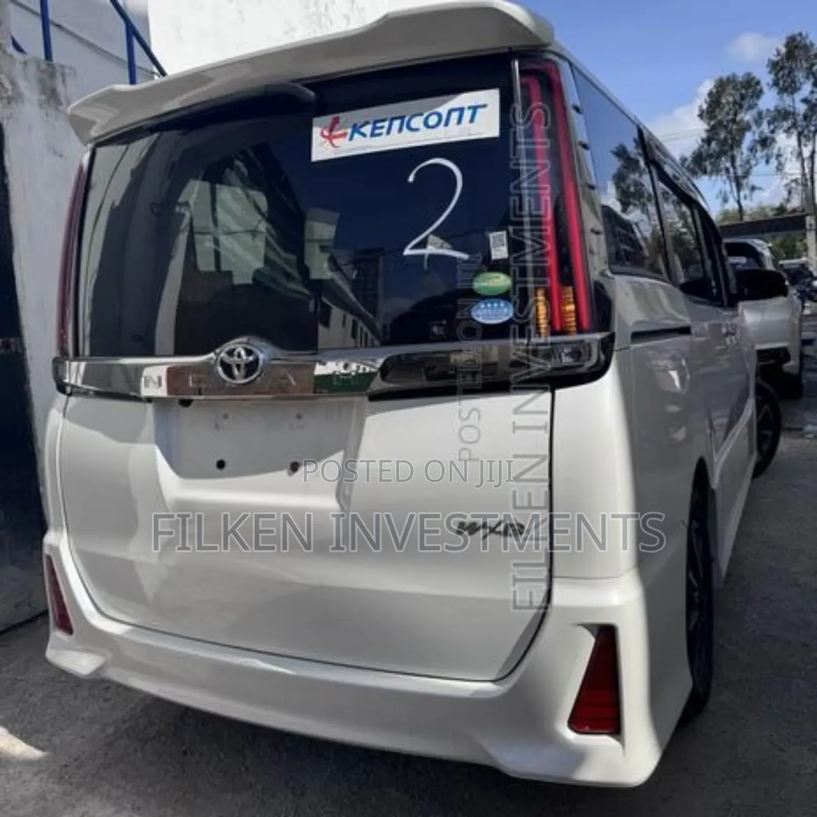 Toyota Noah 2.0 FWD (8 Seater) 2020 White