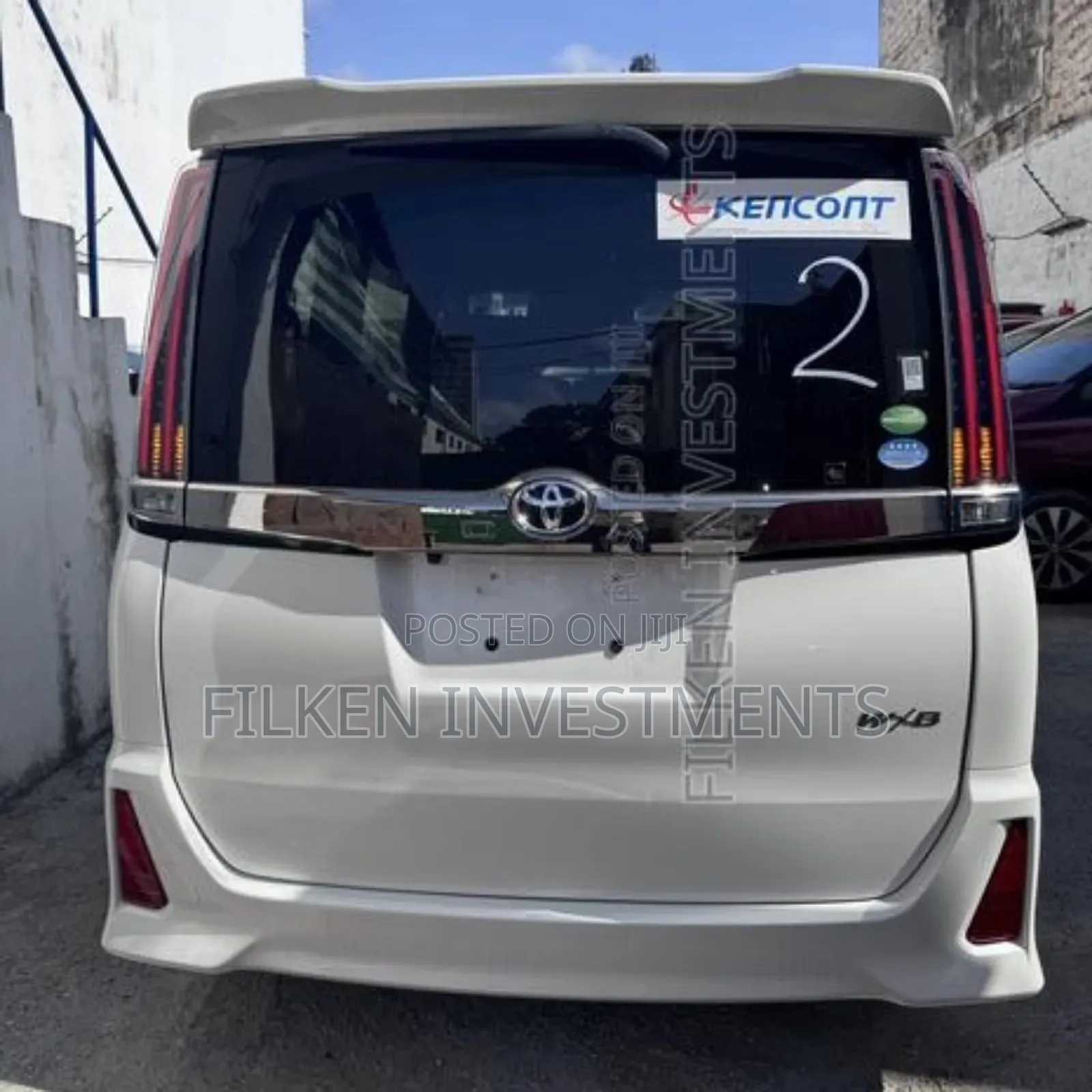 Toyota Noah 2.0 FWD (8 Seater) 2020 White