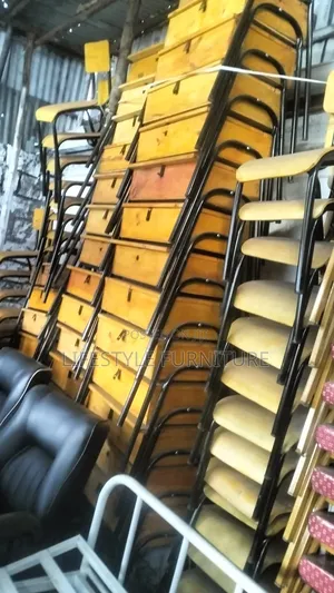 School Lockers With Chairs