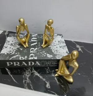Golden Thinker Statue Deco -12cm