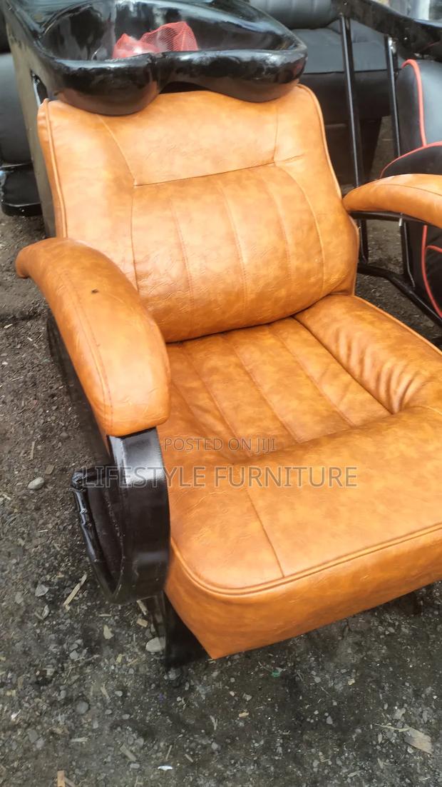 Fancy Shampoo Sinks - main view