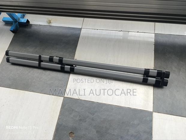 Heavy-Duty Grey Roof Crossbar Universal Mount