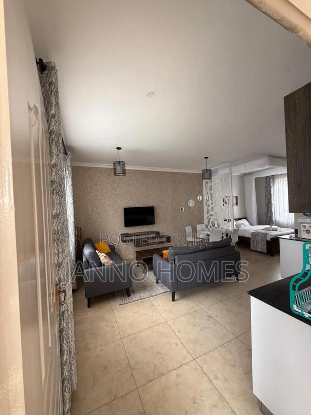 Modern Studio 10 Min to Jkia | Wifi | Netflix - thumbnail 2