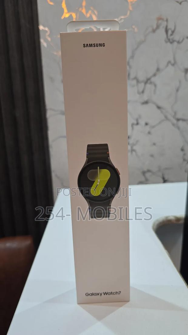 Samsung Galaxy Watch 7 44mm Green - main view