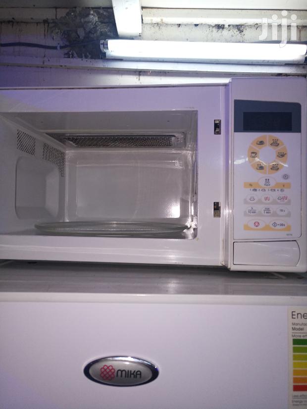 Microwave Oven - thumbnail 2