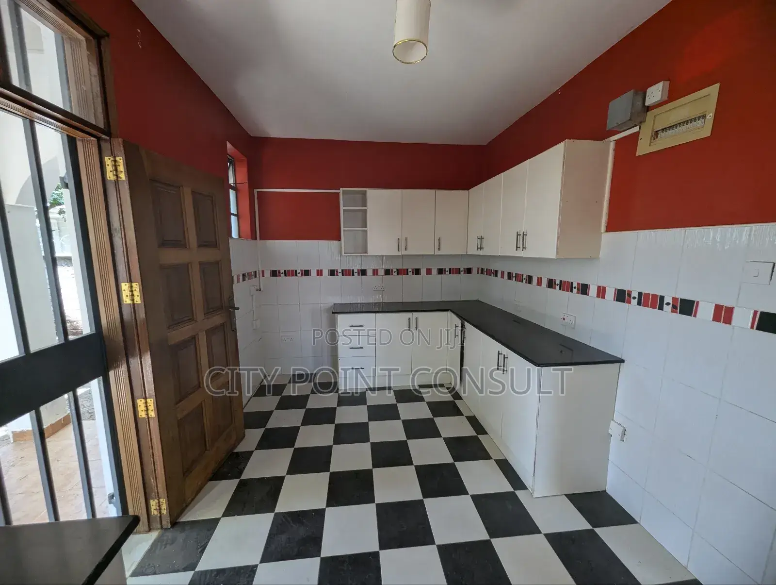 3bdrm Mansion in Muigai Estate, Kitengela for sale