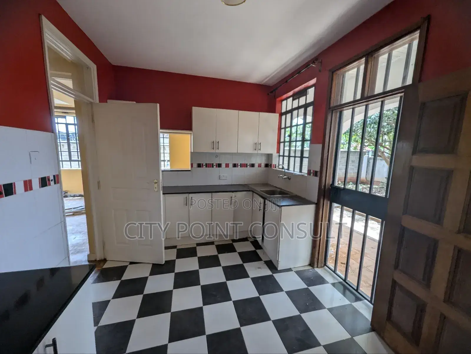 3bdrm Mansion in Muigai Estate, Kitengela for sale