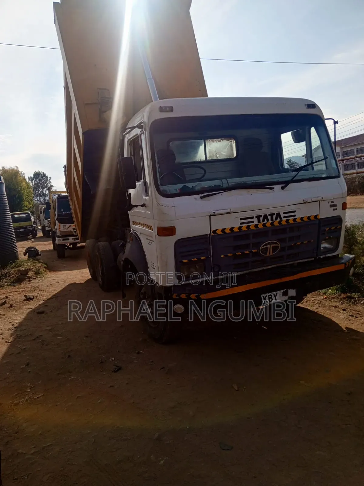 Kby Tata Tipper