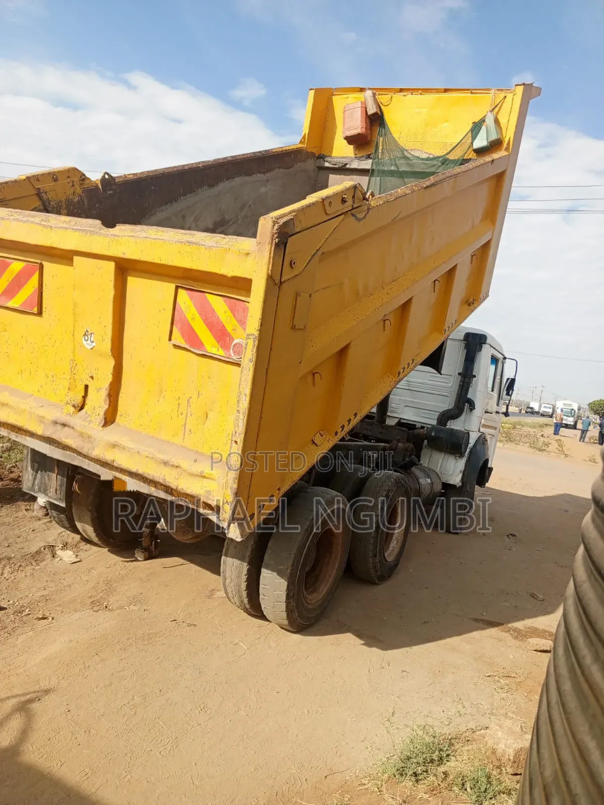 Kby Tata Tipper