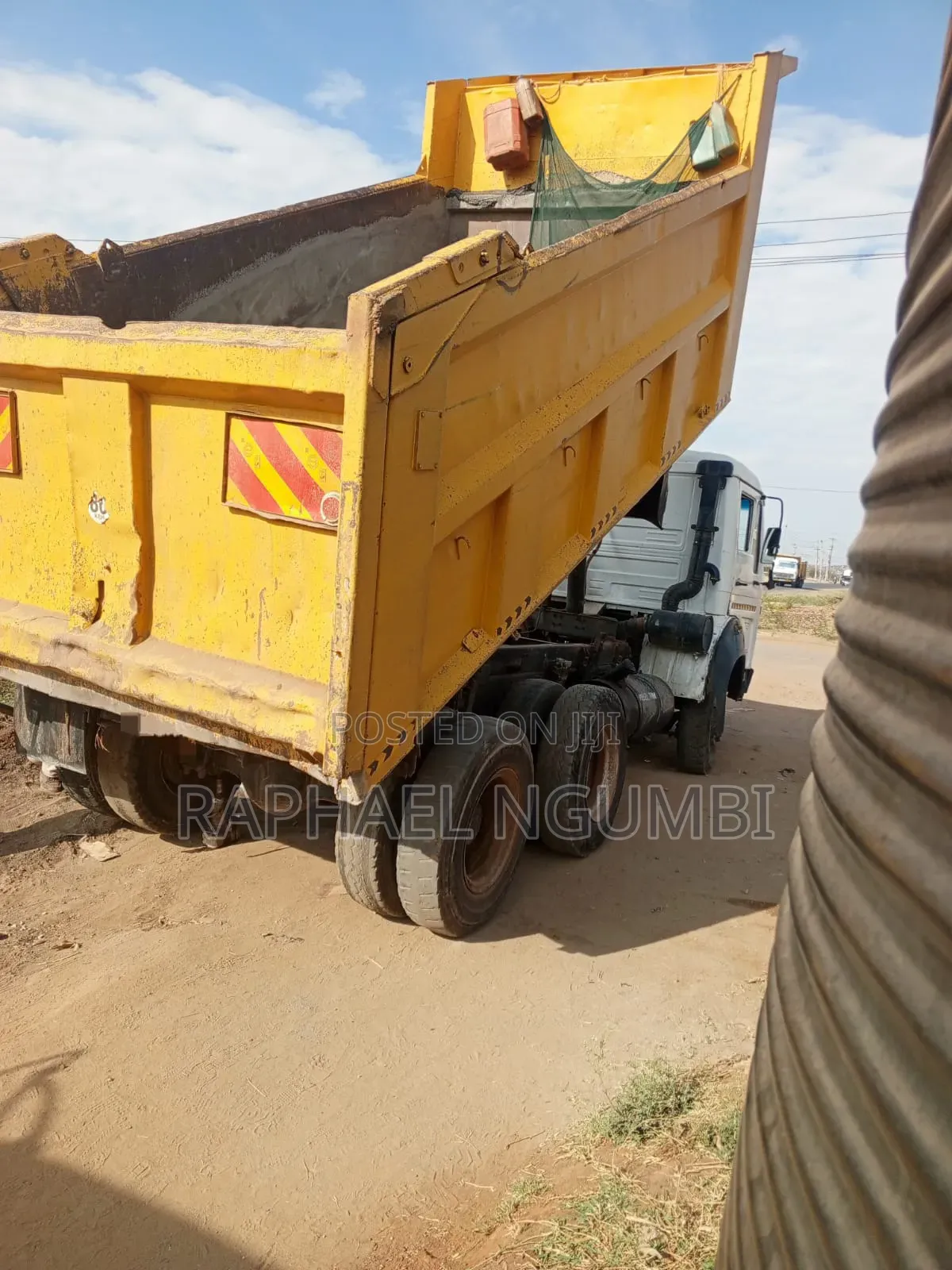 Kby Tata Tipper