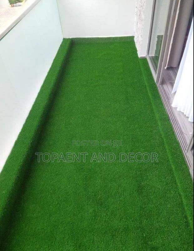 Luxury Artificial Grass Roll for Modern Spaces - main view