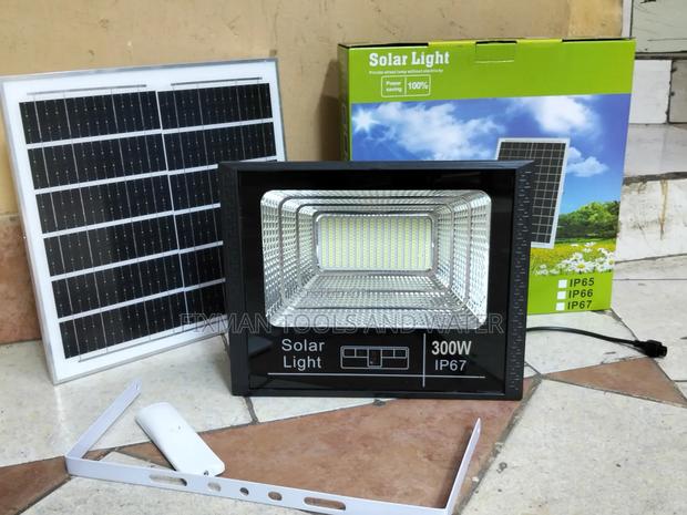 Modern Ip 67 Solar Street Light 300 Watts + Panel - main view