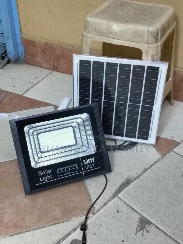 New Solar Flood Light Ip 67 300 Watts For Top Security - thumbnail 2