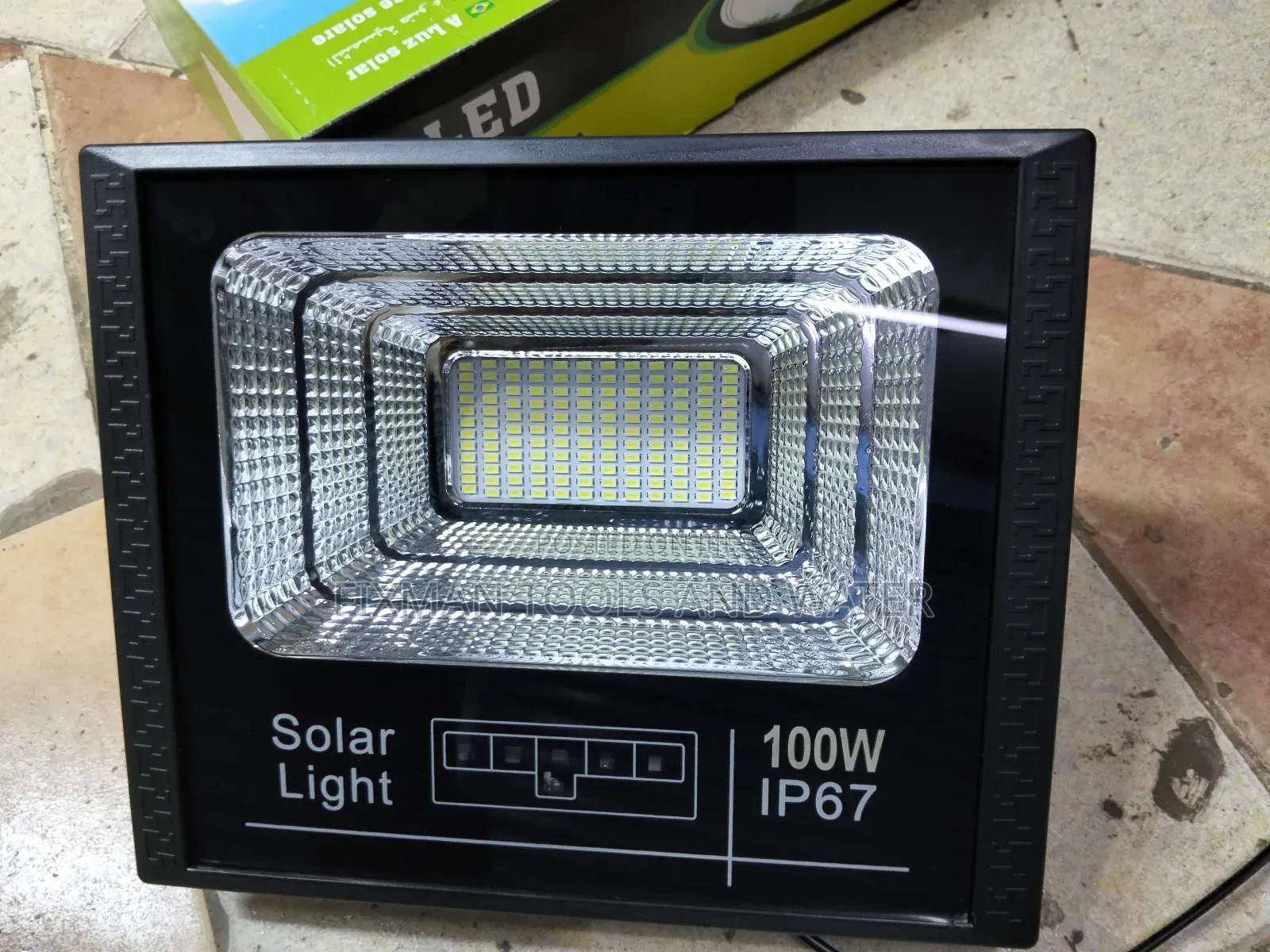 Commercial Solar Lights 100watts + Panel Ip 67 And 16 Hrs