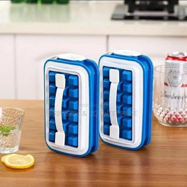 Portable Leakable Ice Cube Mold - thumbnail 3