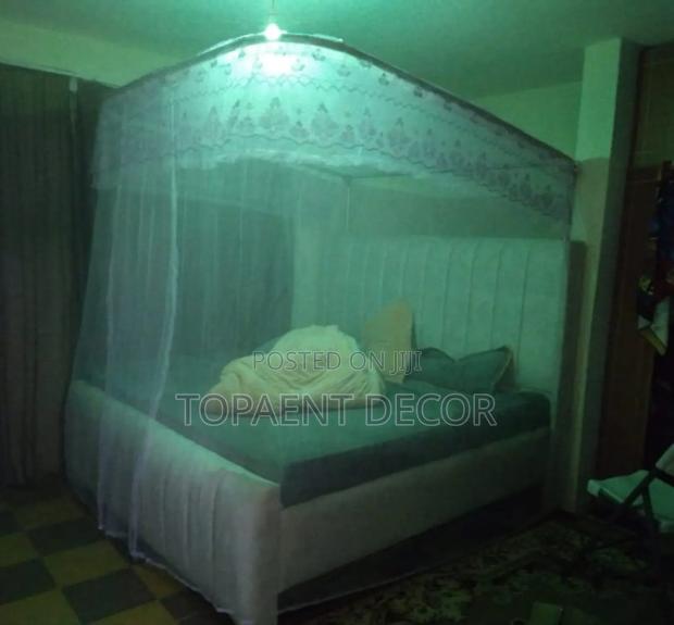 2 Stand Mosquito Net With Rails - main view