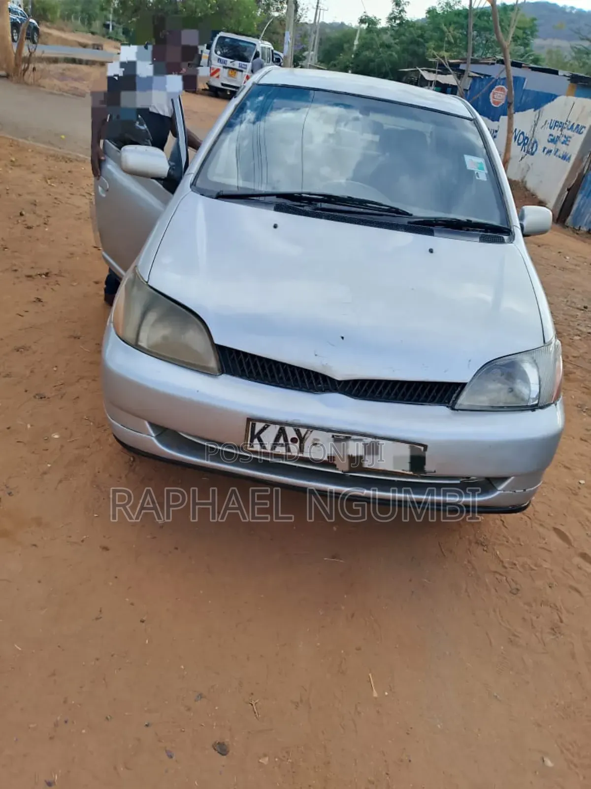 Toyota Platz 1999 Silver