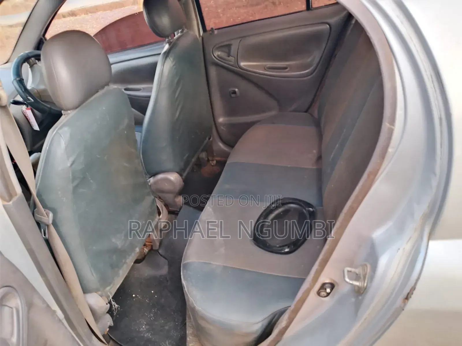 Toyota Platz 1999 Silver