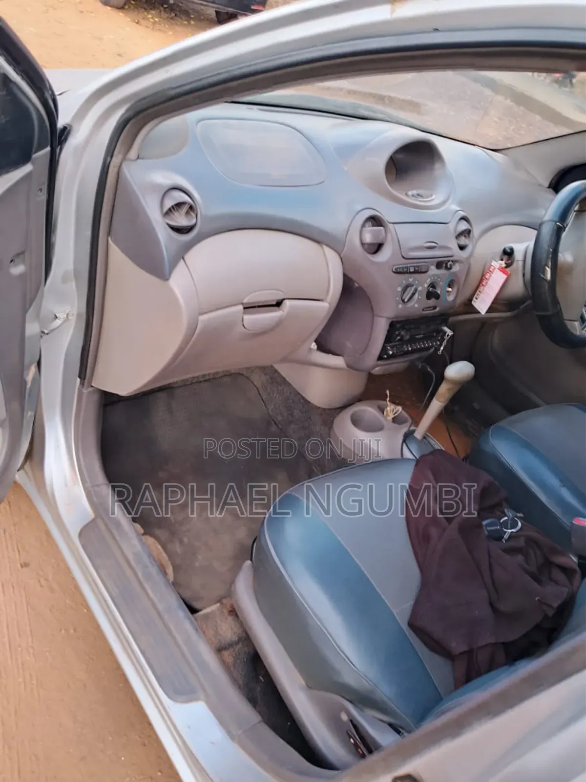 Toyota Platz 1999 Silver
