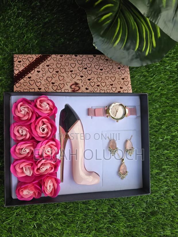 Ladies Perfume Gift Set - main view