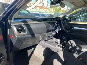 Toyota Hilux 2019 Black